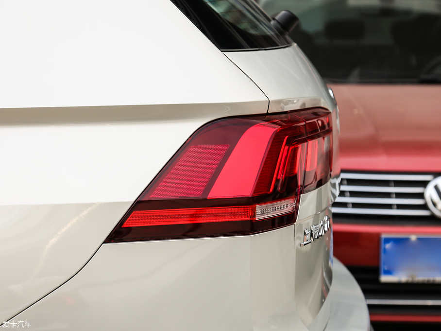 2019��;�^L 330TSI ȫ�����m��