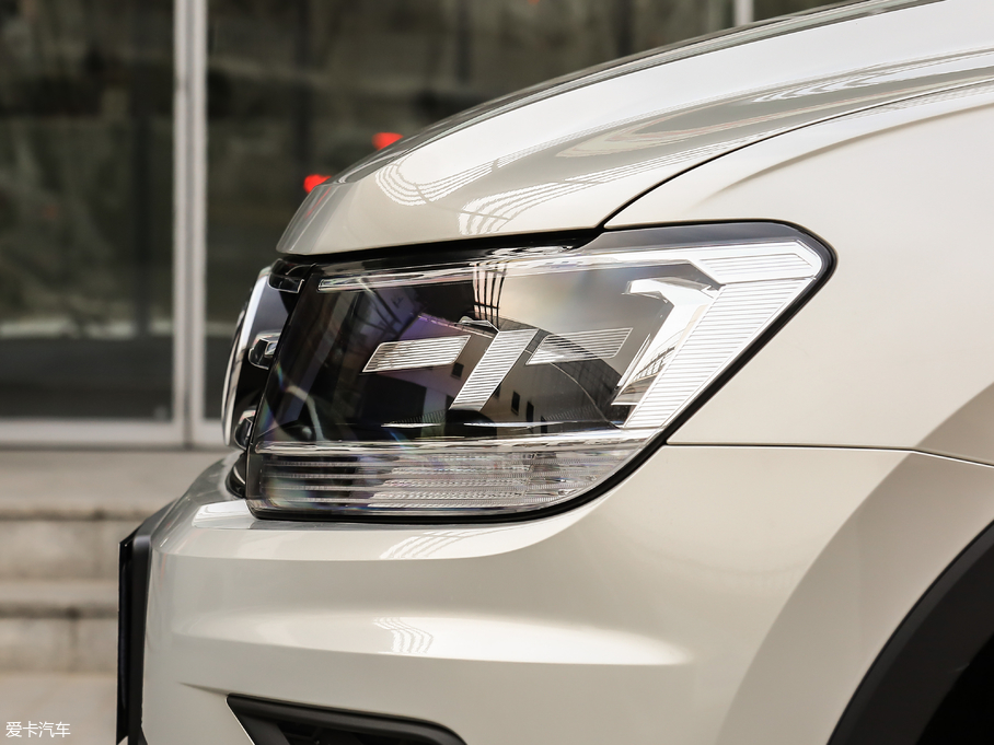 2019��;�^L 330TSI ȫ�����m��