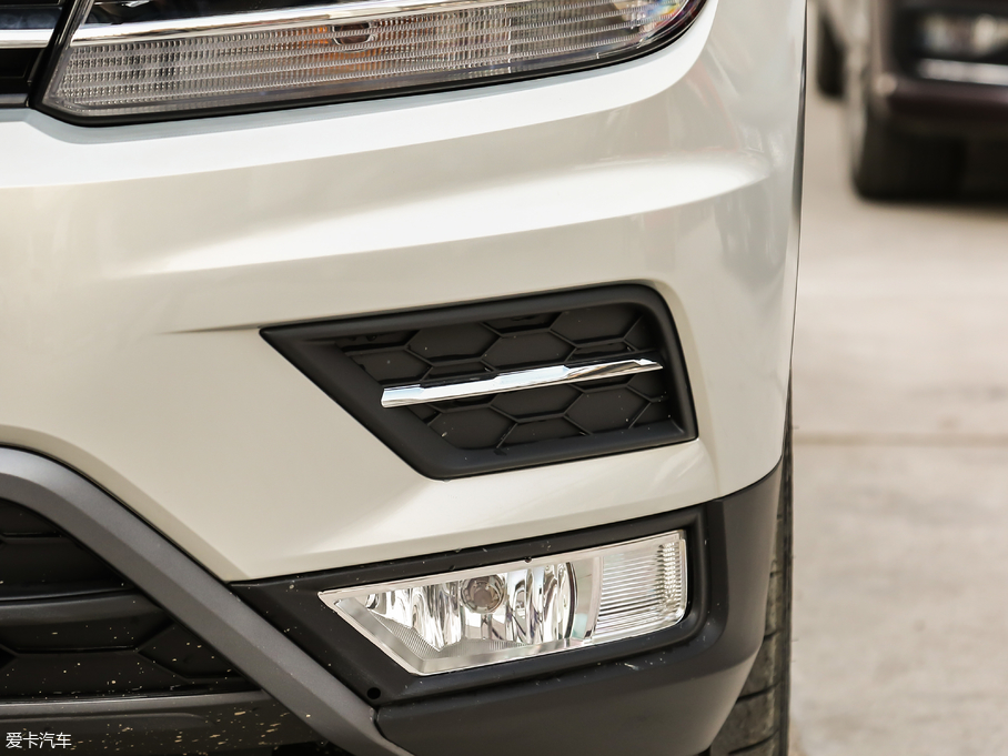 2019��;�^L 330TSI ȫ�����m��