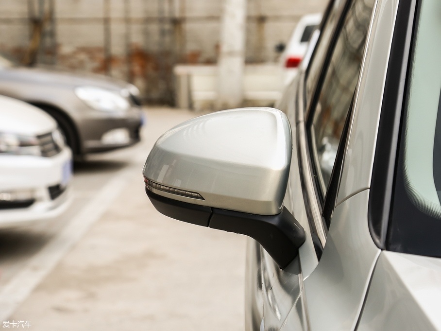 2019��;�^L 330TSI ȫ�����m��