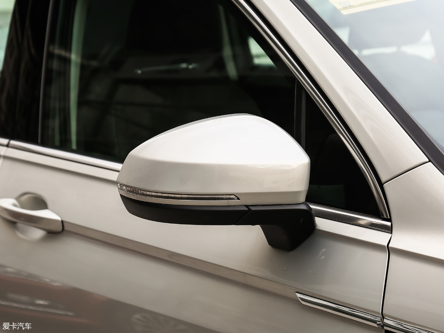 2019��;�^L 330TSI ȫ�����m��