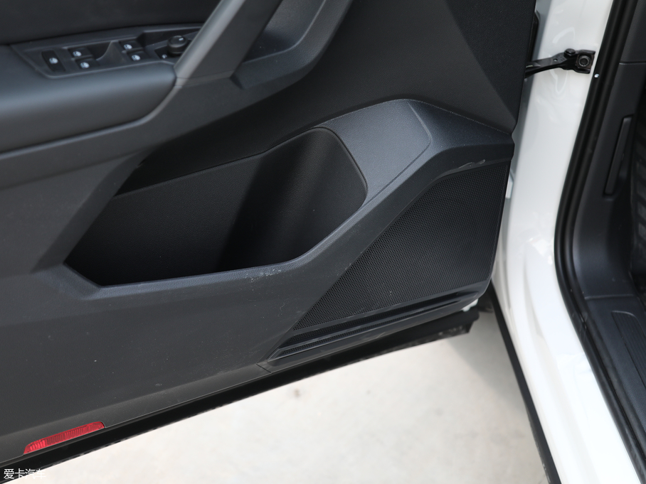 2019;^L 330TSI ǄӺA