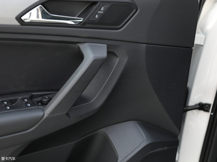 2019;^L 330TSI ǄӺA