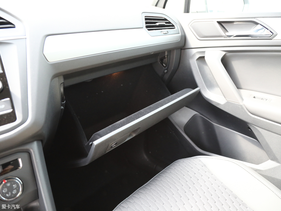 2019;^L 330TSI ǄӺA