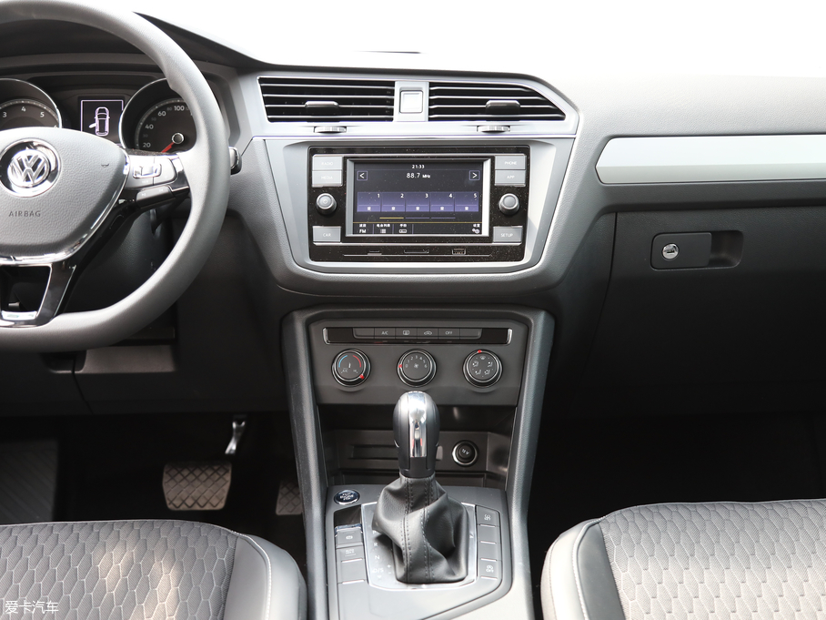 2019��;�^L 330TSI �ǄӺ��A��