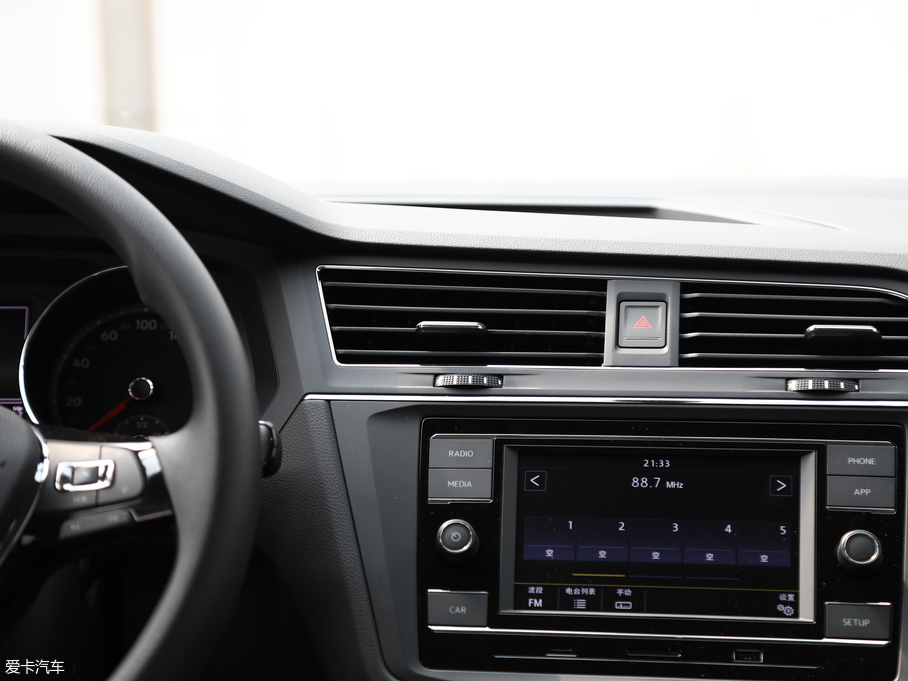 2019��;�^L 330TSI �ǄӺ��A��