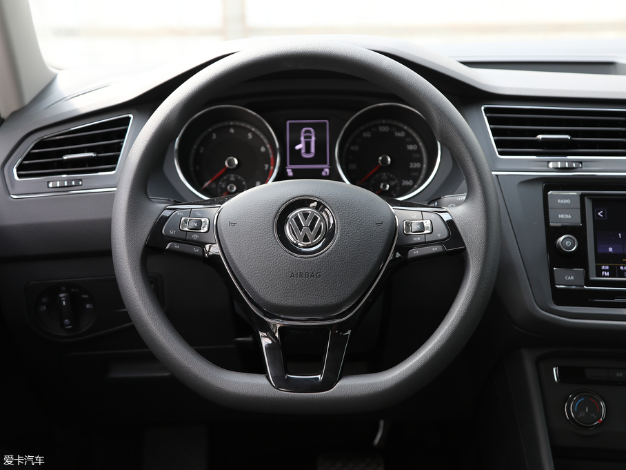 2019��;�^L 330TSI �ǄӺ��A��