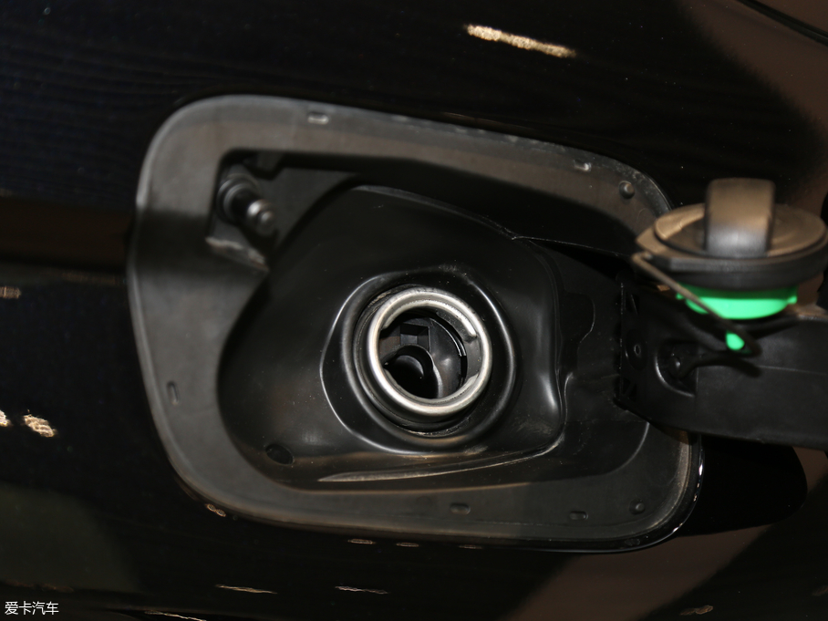 2019;^L 330TSI Ş R-Line