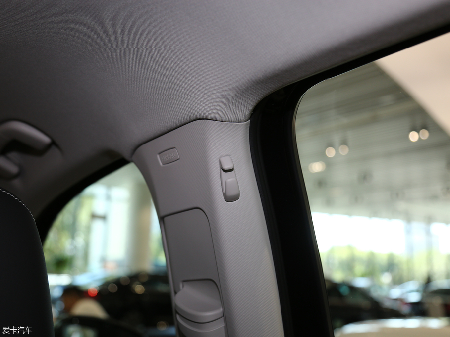 2019;^L 330TSI Ş R-Line