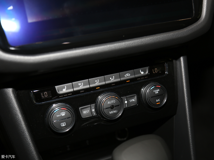 2019;^L 330TSI Ş R-Line