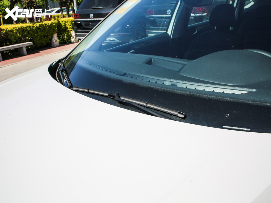 2019;^L Ŀ 330TSI Ş R-Line