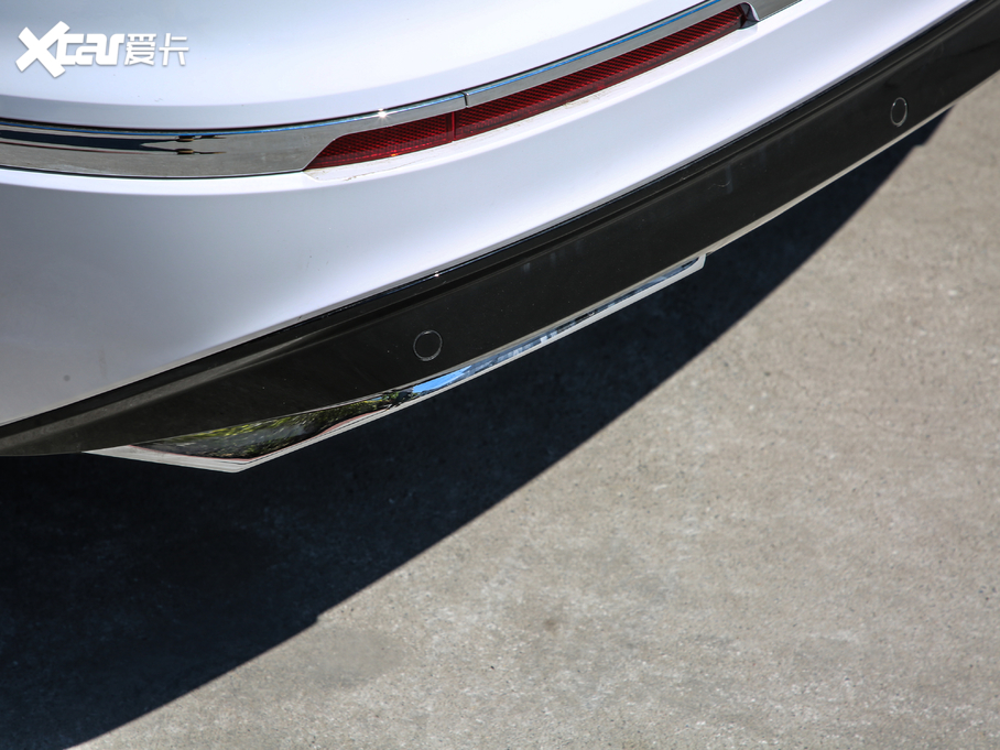 2019;^L Ŀ 330TSI Ş R-Line