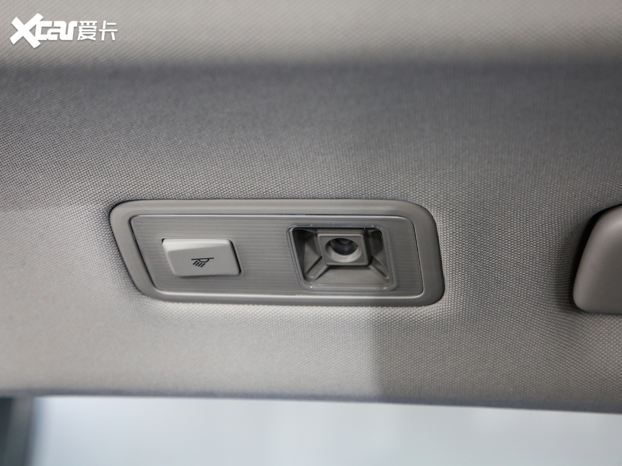 2019;^L Ŀ 330TSI Ş R-Line