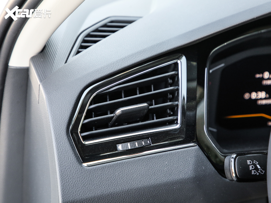 2019;^L Ŀ 330TSI Ş R-Line