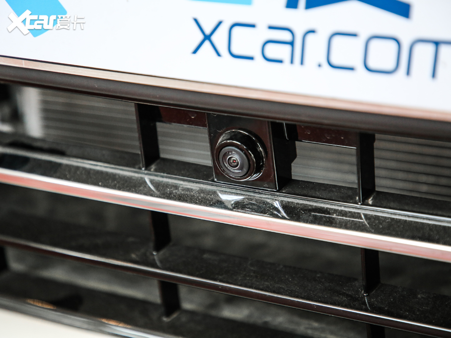 2019;^L Ŀ 330TSI Ş R-Line