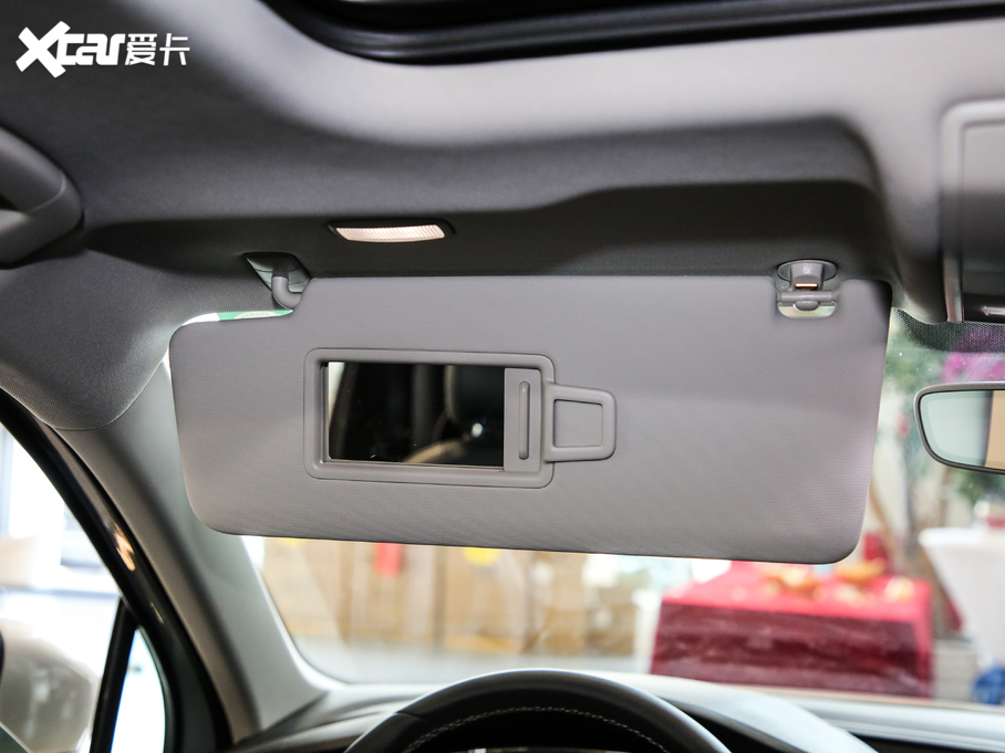 2019;^L Ŀ 330TSI Ş R-Line