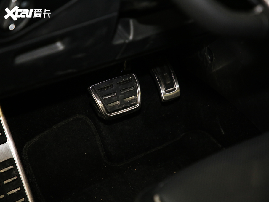 2019��;�^L �Ŀ� 330TSI ��Ş�� R-Line