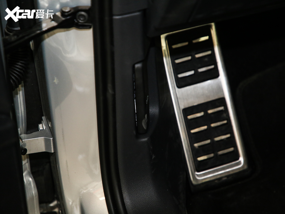 2019��;�^L �Ŀ� 330TSI ��Ş�� R-Line