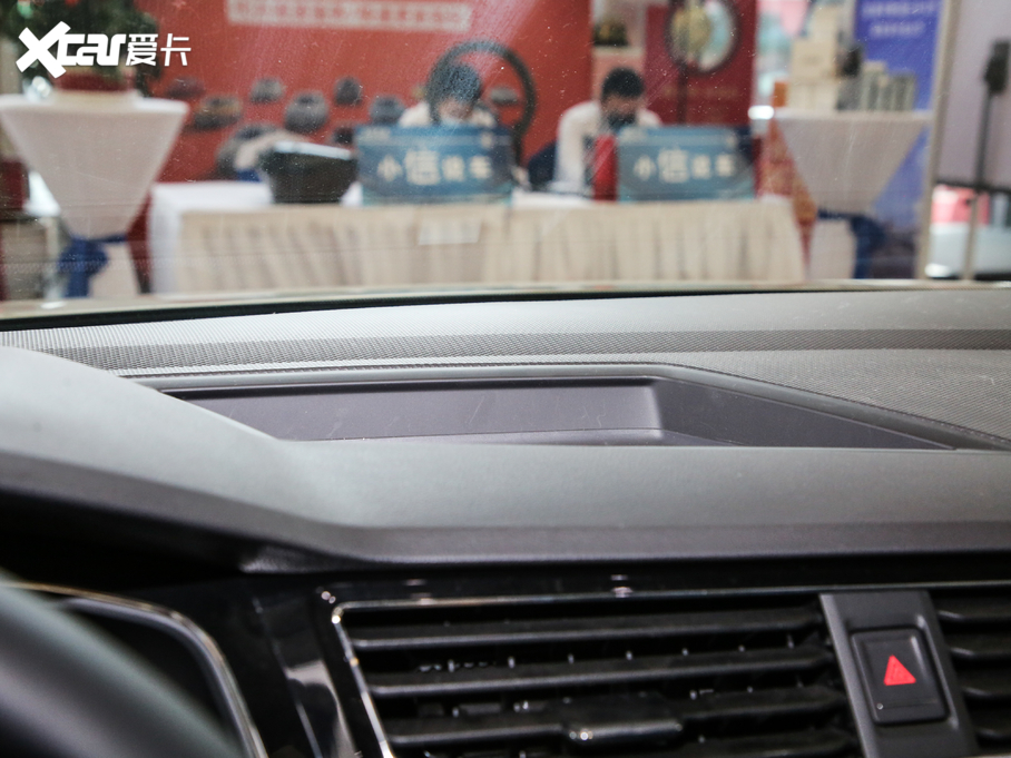 2019��;�^L �Ŀ� 330TSI ��Ş�� R-Line