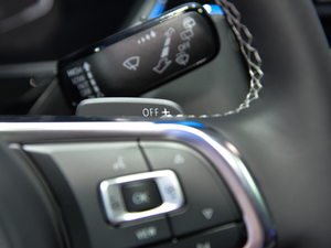 2019款380TSI 四驱尊崇旗舰版 R-Line 中控区