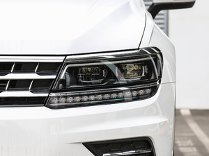 2019款380TSI 四驱智动豪华版 大灯