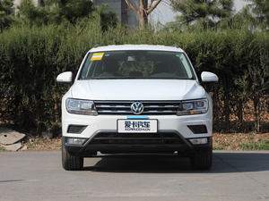 2019款330TSI 风尚版 正前