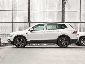 2019款330TSI 全景舒适版 正侧（左）