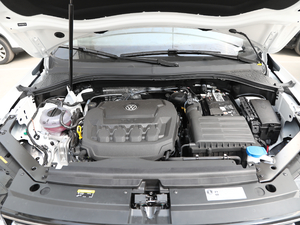 2019款330TSI 全景舒适版 发动机