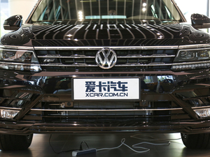 2019款330TSI 旗舰版 R-Line 中网