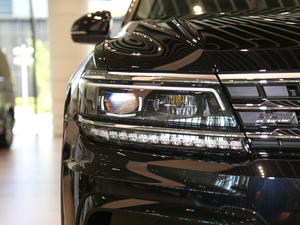 2019330TSI Ş R-Line ^