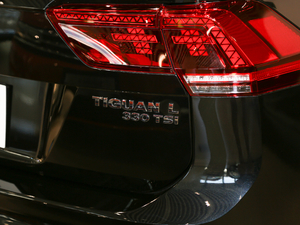 2019330TSI Ş R-Line ^