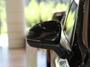 2019330TSI Ş R-Line (ji)^