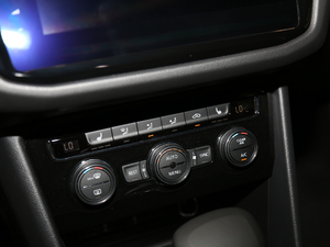 2019330TSI Ş R-Line п؅^