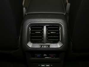 2019330TSI Ş R-Line п؅^