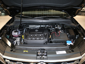 2019款330TSI 旗舰版 R-Line 发动机