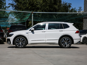 2019Ŀ 330TSI Ş R-Line ȣ