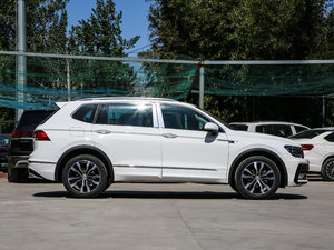 2019Ŀ 330TSI Ş R-Line w^