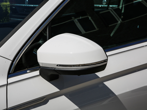 2019Ŀ 330TSI Ş R-Line (x)(ji)^