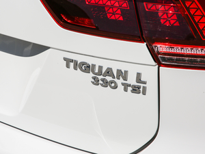 2019Ŀ 330TSI Ş R-Line ^