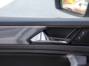 2019Ŀ 330TSI Ş R-Line g