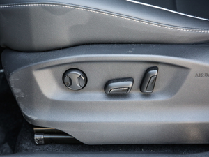 2019Ŀ 330TSI Ş R-Line {{