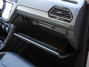 2019Ŀ 330TSI Ş R-Line 