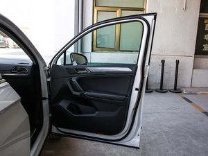 2019Ŀ 330TSI Ş R-Line g