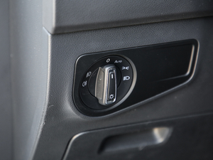 2019Ŀ 330TSI Ş R-Line п؅^