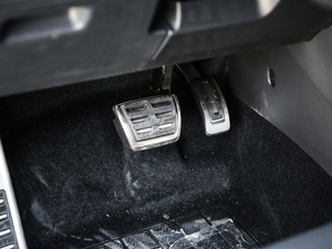 2019Ŀ 330TSI Ş R-Line п؅^