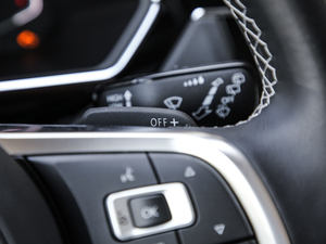 2019Ŀ 330TSI Ş R-Line п؅^(q)