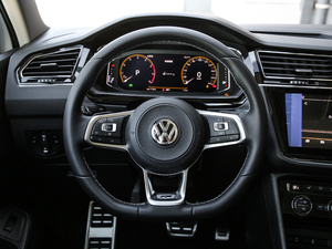 2019Ŀ 330TSI Ş R-Line P