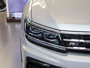 2019Ŀ 330TSI Ş R-Line ^