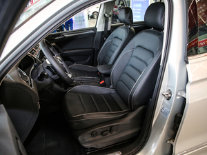 2019Ŀ 330TSI Ş R-Line {