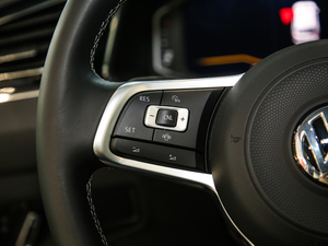 2019Ŀ 330TSI Ş R-Line п؅^(q)